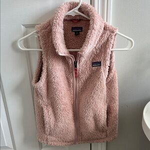 Patagonia Soft Pink Fleece Vest for Kids. Size M